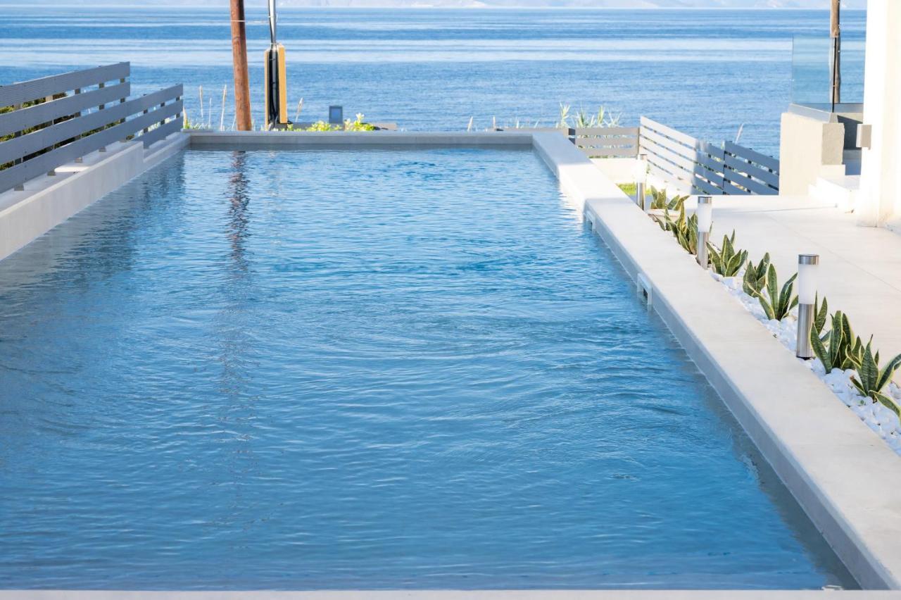 Theros Suites Dhiminio Ngoại thất bức ảnh