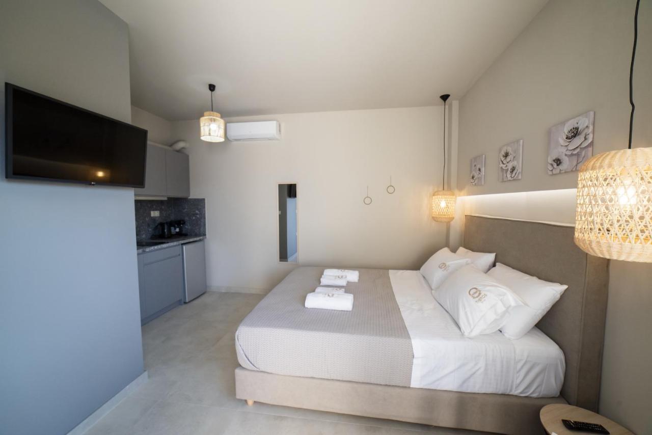 Theros Suites Dhiminio Ngoại thất bức ảnh