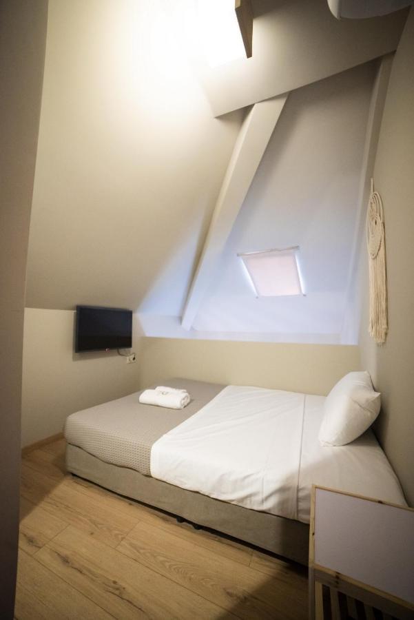 Theros Suites Dhiminio Ngoại thất bức ảnh