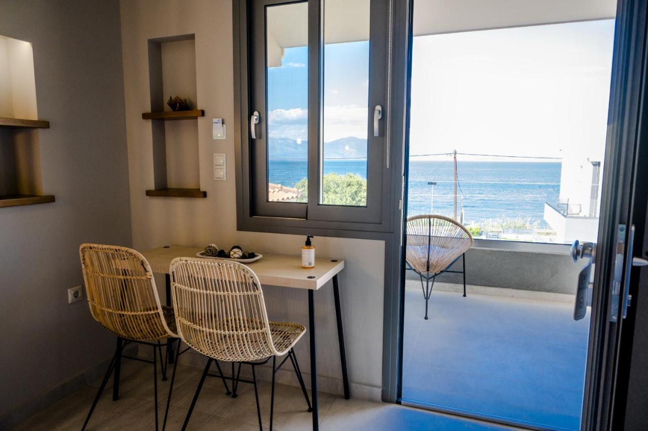 Theros Suites Dhiminio Ngoại thất bức ảnh