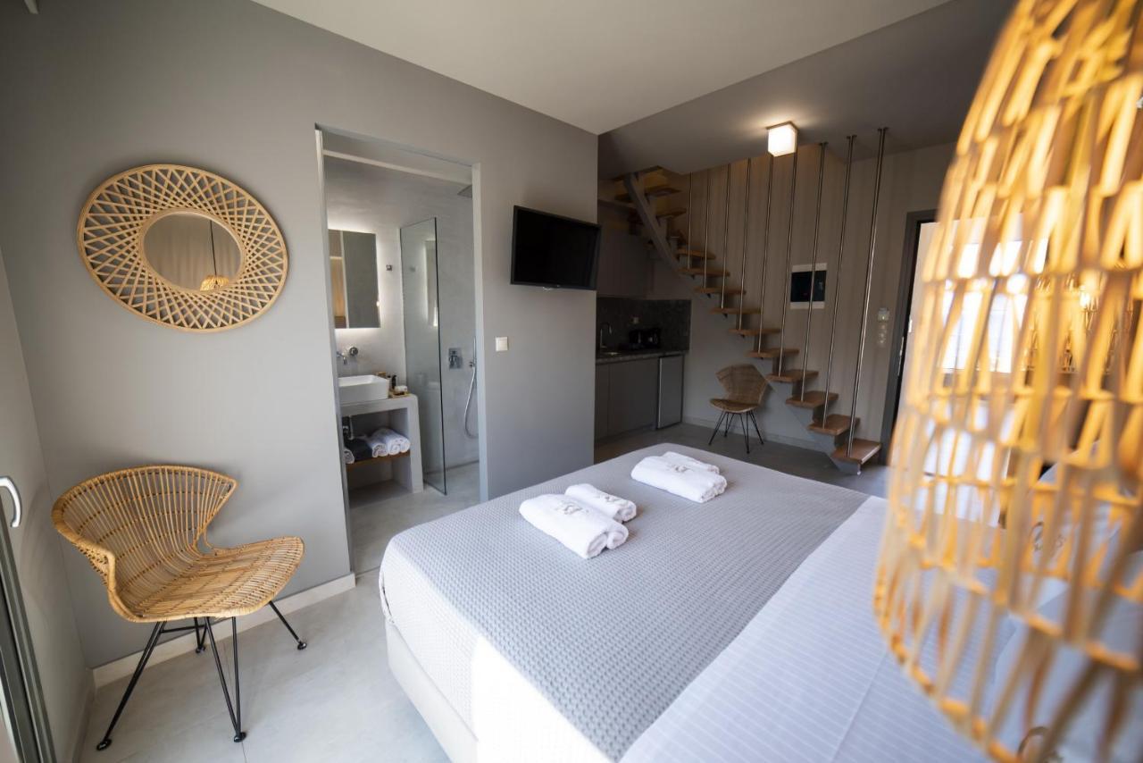 Theros Suites Dhiminio Ngoại thất bức ảnh