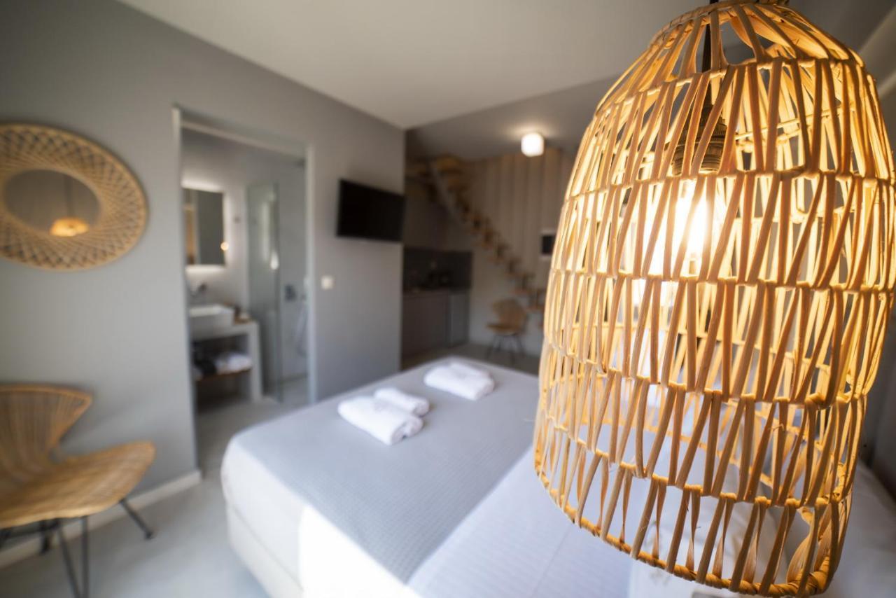 Theros Suites Dhiminio Ngoại thất bức ảnh