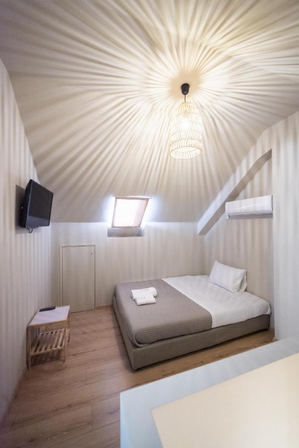 Theros Suites Dhiminio Ngoại thất bức ảnh